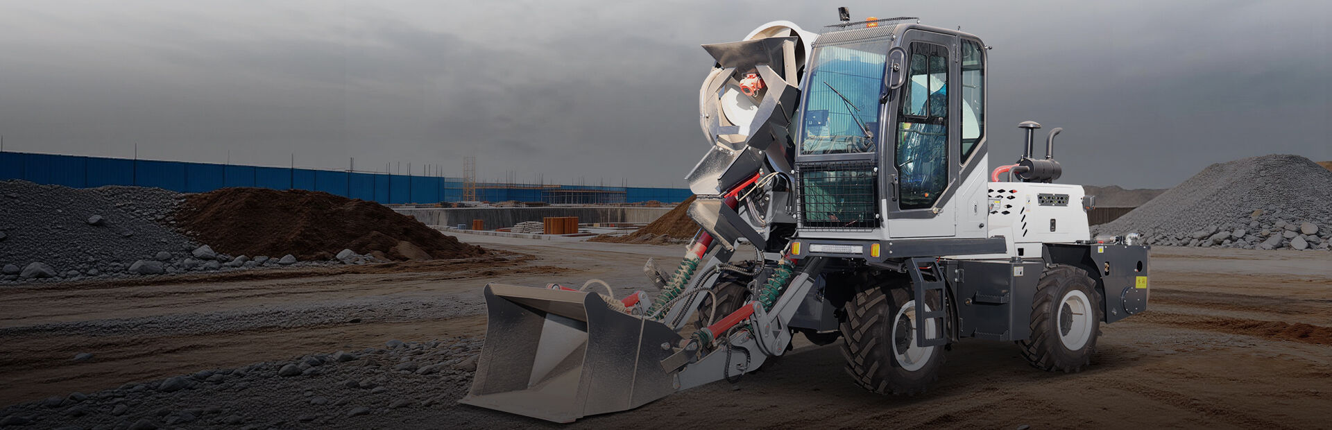 PC-4000 Self Loading Concrete Mixer